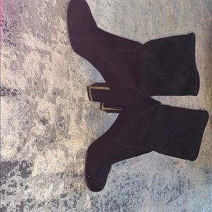 karl lagerfeld black suede booties size 7 (worn)